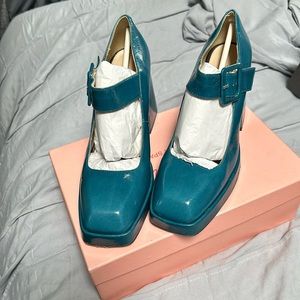 Ana Palma blue heels